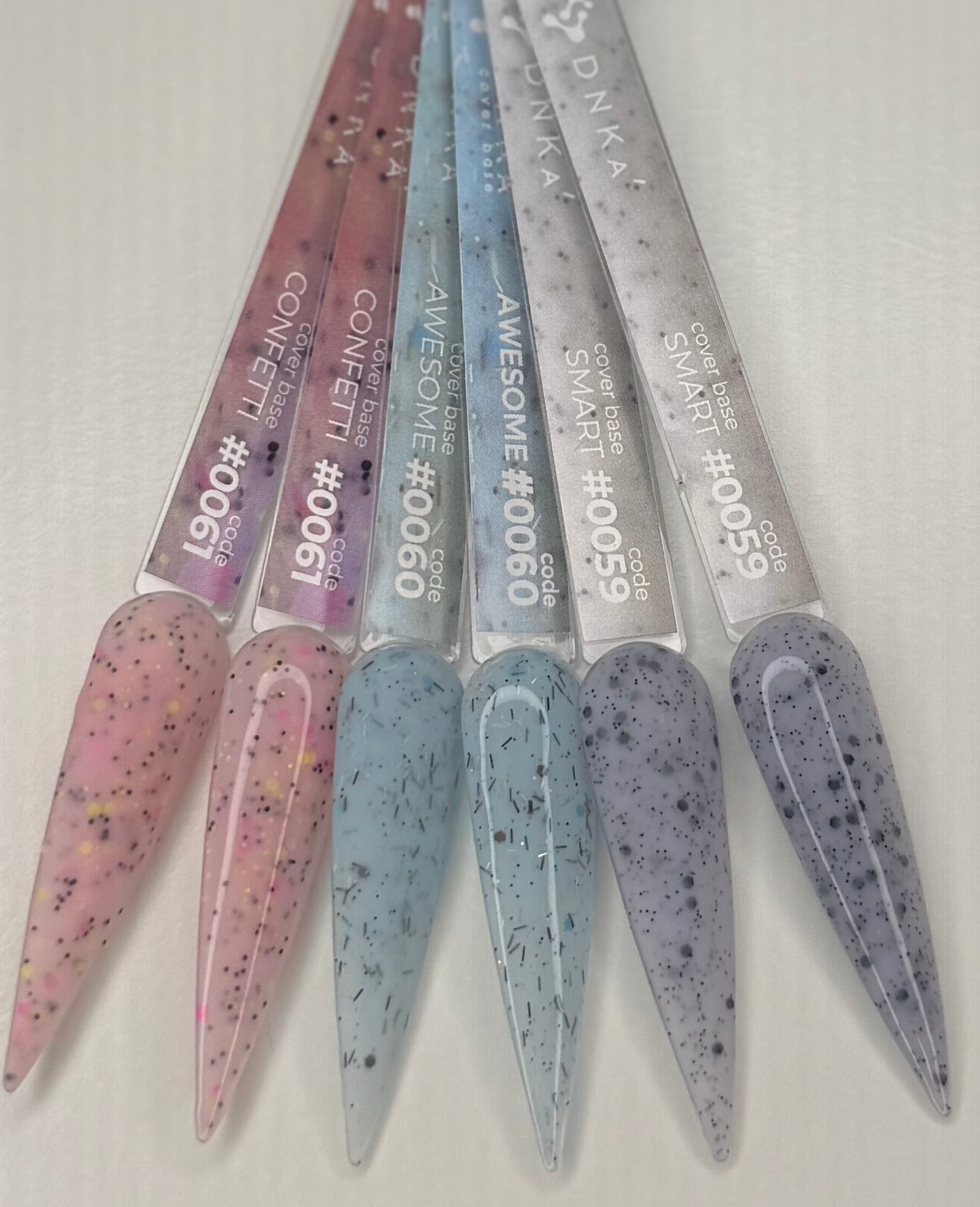 DNKa' Cover Base #0061 Confetti, 30 ml - Imagen 2